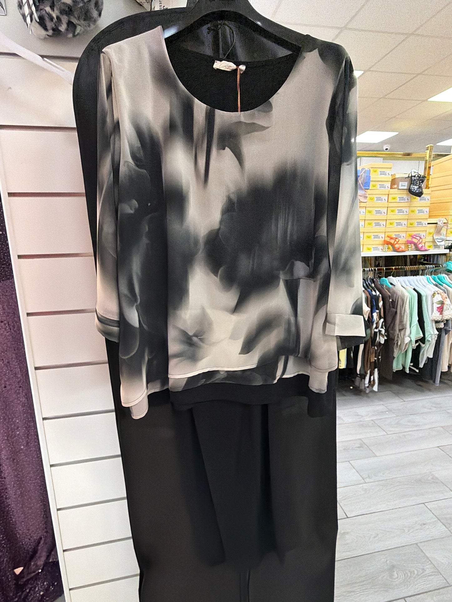Completo Blusa E Pantaloni 0556